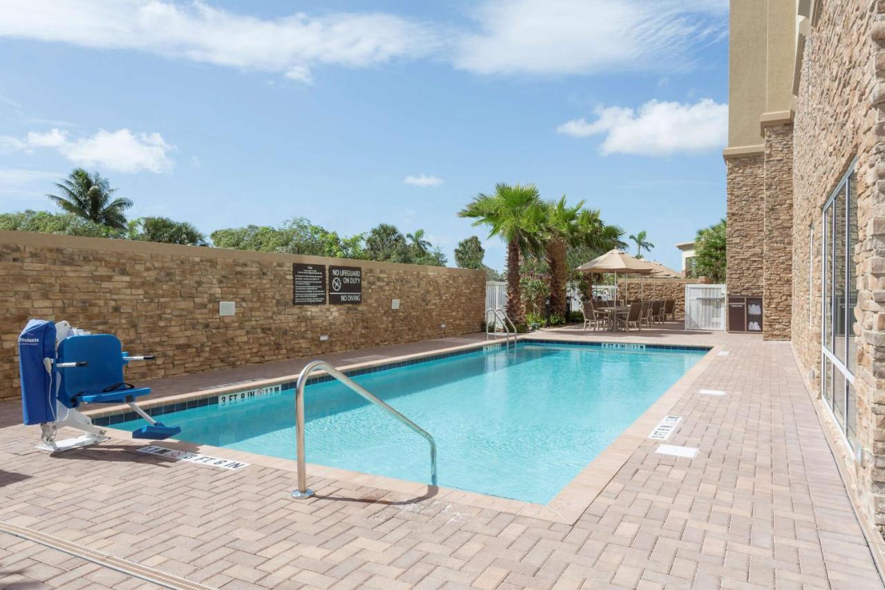 Hampton Inn Fort Lauderdale Pompano Beach Eksteriør billede